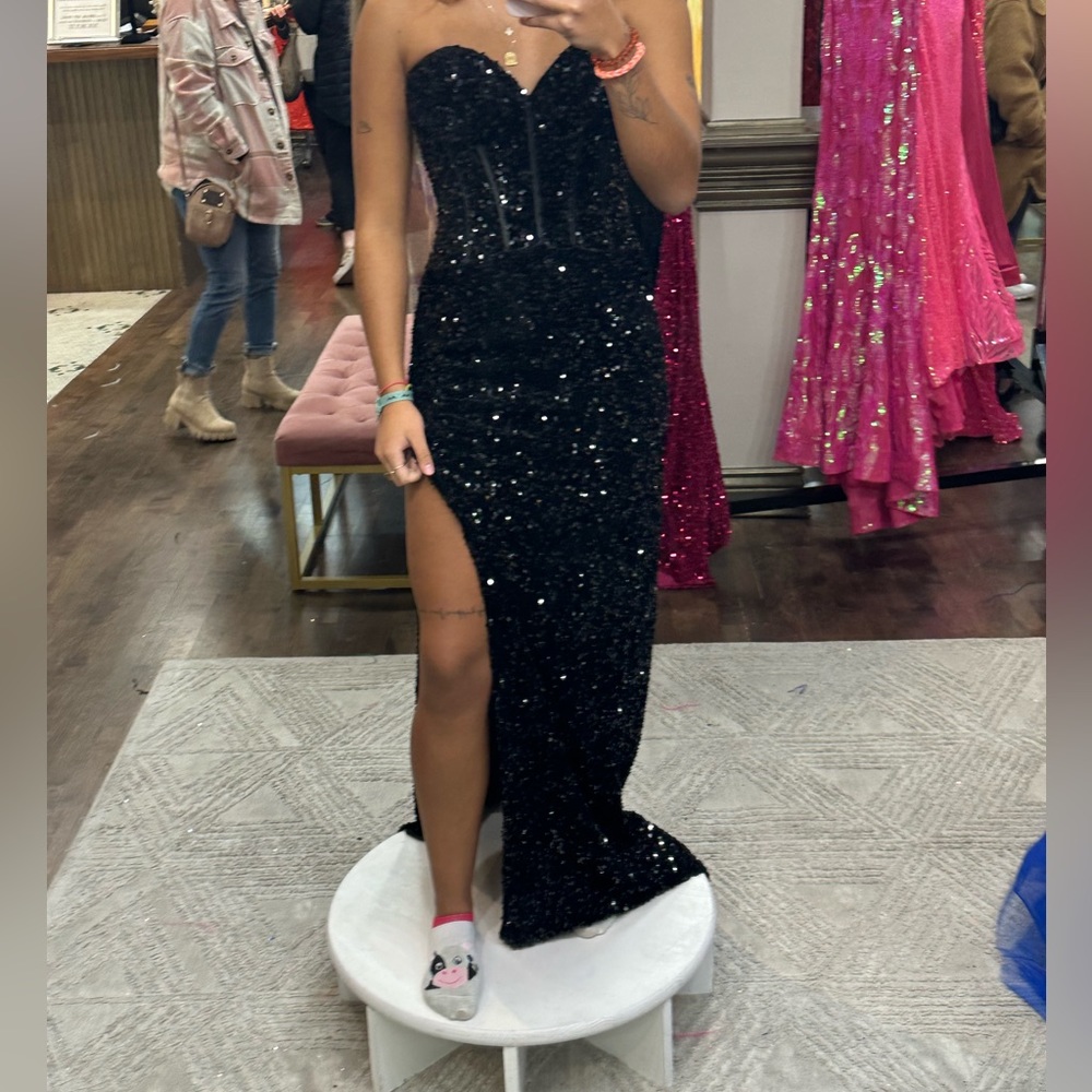sherri hill prom dress!